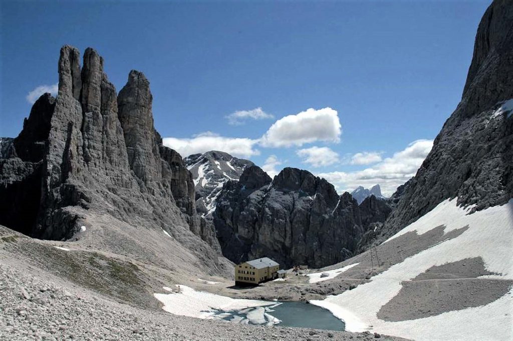 Berg Gebirge Steine Felsen Schnee