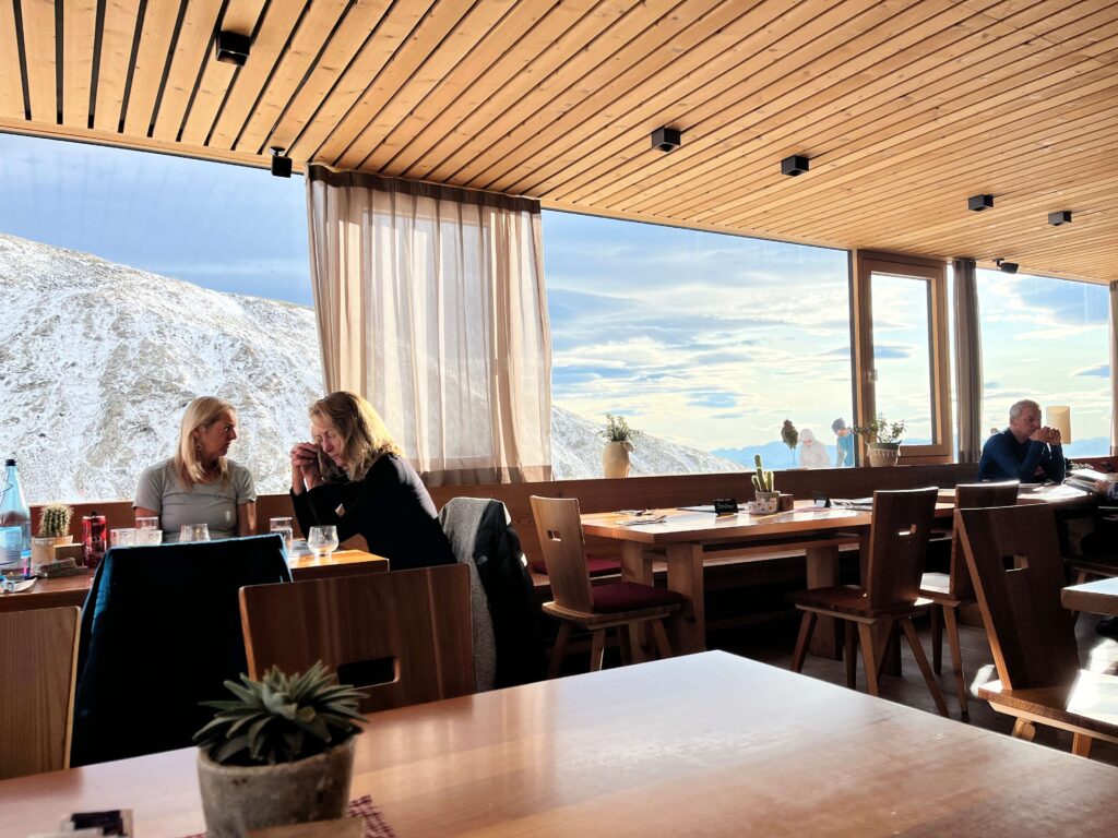 Rosengarten Dolomites - Tierser Alpl Hut Rosengarten Dolomites - Tierser Alpl Hut Dining Room