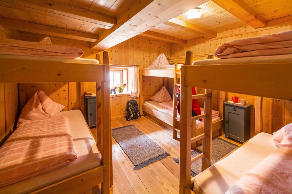 Similaun Hut - Small Shared Room